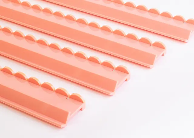 Miss Mahjong Peach Sorbet Scalloped Acrylic Racks