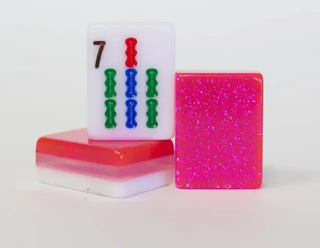 Mah Jongg Maven 3 Layer Dark Pink/Magenta Sparkle Tile set
