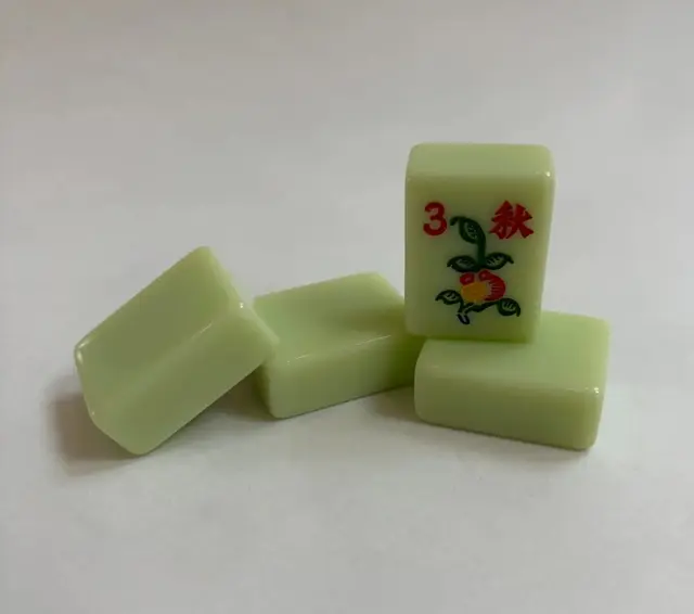 Mah Jongg Maven Solid Pistachio Mint Green Engraved and Hand Painted American Mah Jongg set
