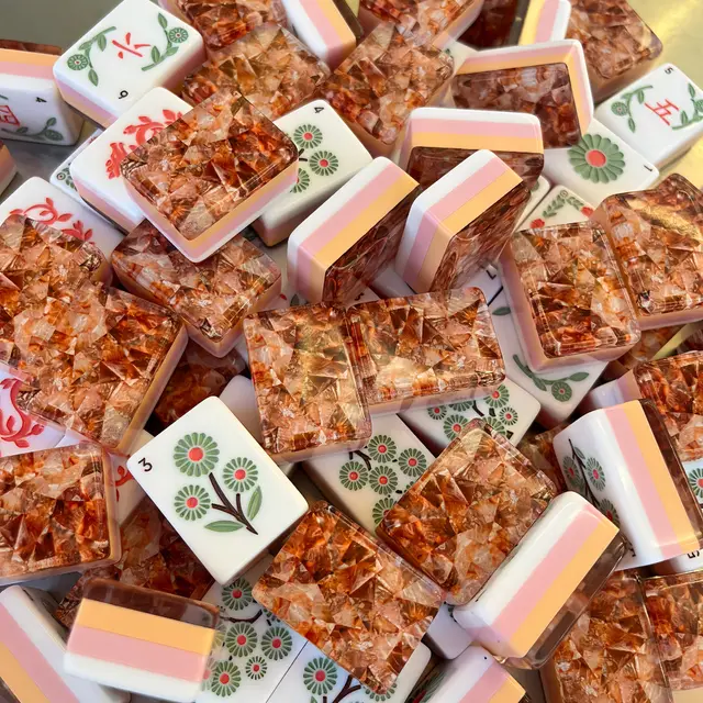 Ora Mahj Peach Crystal American Mahjong Set